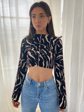 Load image into Gallery viewer, Raw Stitch Zebra Print Long Sleeve Crop